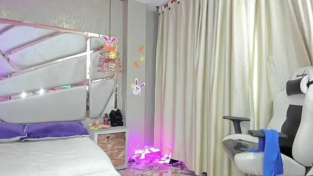 francis 20 online show from 04/18/26, 01:35