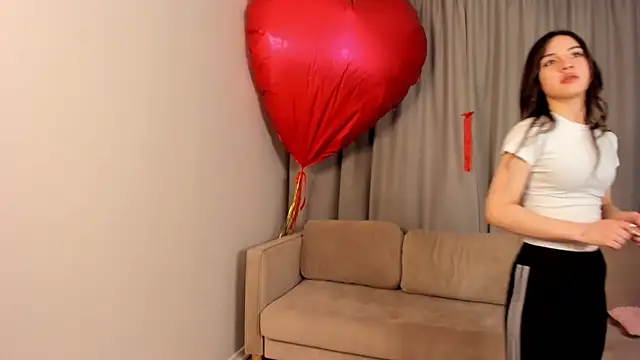 TreasaCrebs online show from 02/12/26, 06:29