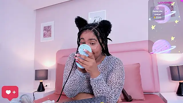 sexy curlylady online show from 02/11/26, 08:41