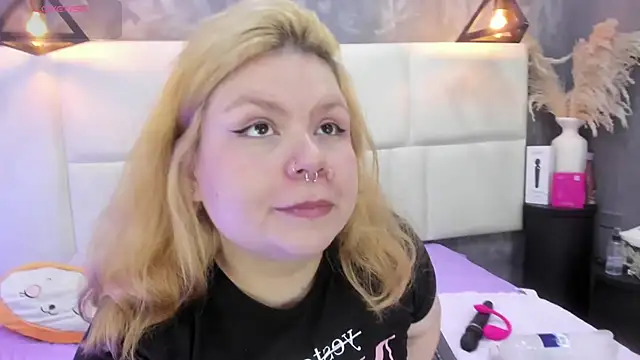Snapshot of Martina_armos chatting on 05/14/26, 01:41 Martina armos online show from 05/14/26, 01:41