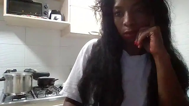 Snapshot of JadaMillss chatting on 05/27/26, 10:00 JadaMillss online show from 05/27/26, 10:00