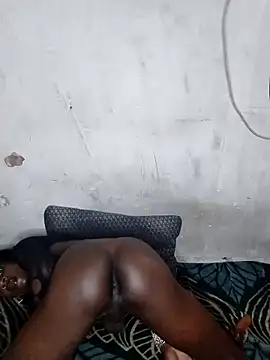 Chocolate Queenxx03 online show from 02/25/26, 10:37