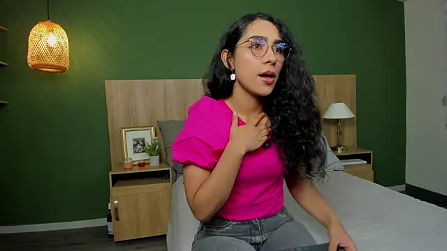 scarlett25   online show from 04/15/26, 07:58