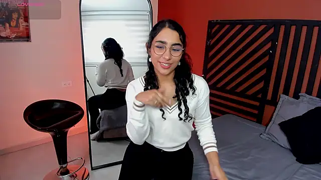 scarlett25   online show from 01/31/26, 08:40