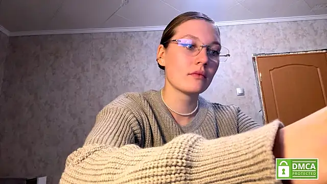 Jolievic online show from 04/12/26, 05:27