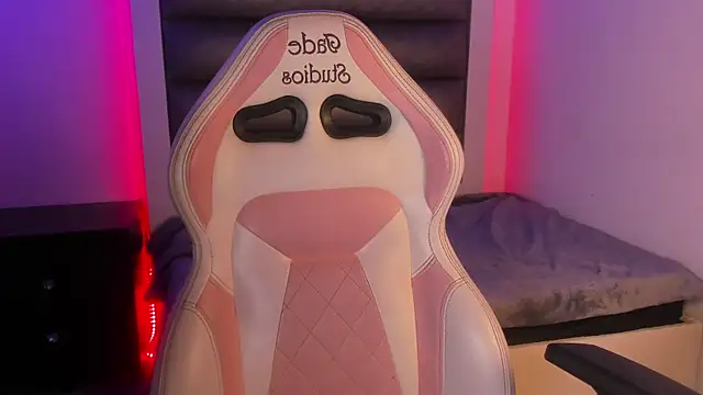 adhalee js online show from 03/31/26, 08:33