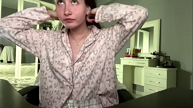 Iuckystar19 online show from 01/18/26, 03:15