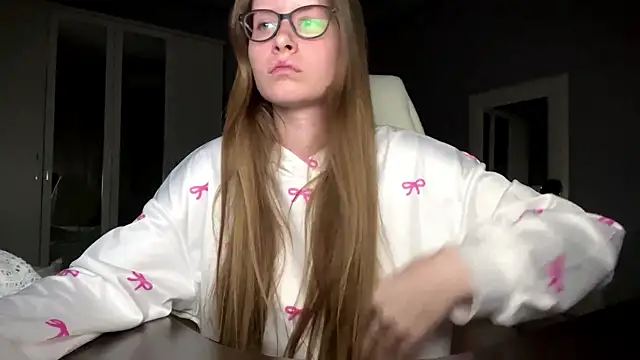 Iuckystar19 online show from 03/27/26, 06:09