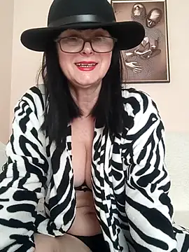 AliceSwan57 online show from 04/26/26, 12:35