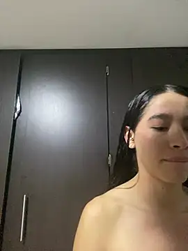 JuliaaVega online show from 02/28/26, 11:32