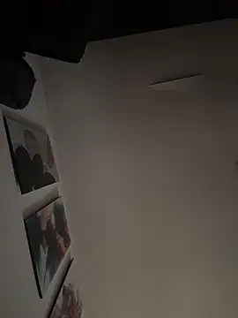 JuliaaVega online show from 05/14/26, 12:02