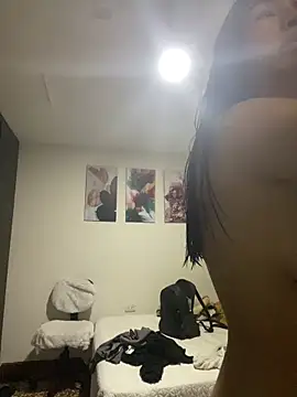 JuliaaVega online show from 03/06/26, 11:27