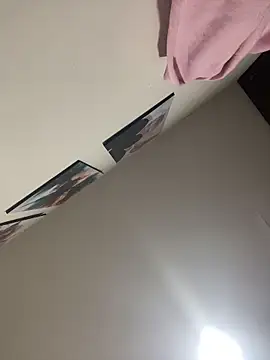 JuliaaVega online show from 04/17/26, 11:46