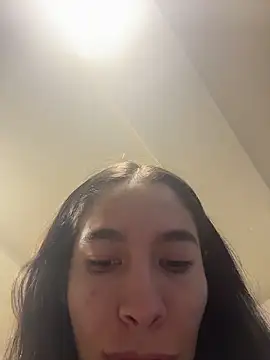JuliaaVega online show from 05/12/26, 12:00