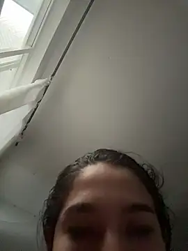 JuliaaVega online show from 05/19/26, 11:39