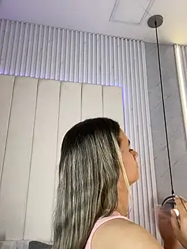 JuliaColemann online show from 03/19/26, 12:05