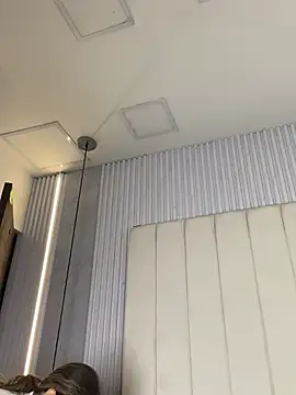 JuliaColemann online show from 05/18/26, 11:48