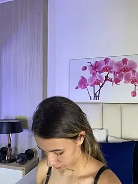 Snapshot of JuliaColemann chatting on 07/11/26, 12:05 JuliaColemann online show from 07/11/26, 12:05