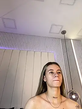 Snapshot of JuliaColemann chatting on 02/04/26, 11:49 JuliaColemann online show from 02/04/26, 11:49