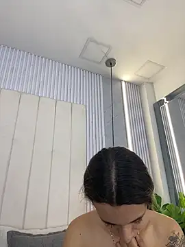 JuliaColemann online show from 05/09/26, 11:57
