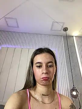 Snapshot of JuliaColemann chatting on 01/31/26, 07:12 JuliaColemann online show from 01/31/26, 07:12