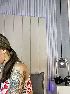 JuliaColemann online show from 03/06/26, 12:11