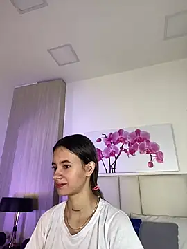 JuliaColemann online show from 06/02/26, 12:05