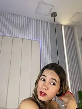 JuliaColemann online show from 04/26/26, 12:02
