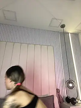 JuliaColemann online show from 05/12/26, 12:00