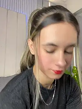 JuliaColemann online show from 04/14/26, 11:59