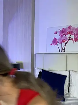 Snapshot of JuliaColemann chatting on 07/12/26, 11:55 JuliaColemann online show from 07/12/26, 11:55