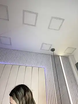 JuliaColemann online show from 03/05/26, 12:02