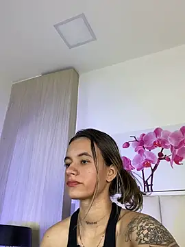 JuliaColemann online show from 06/03/26, 02:33