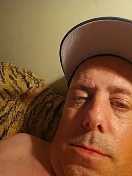 Snapshot of Martin_dick78 chatting on 05/26/26, 08:29 Martin dick78 online show from 05/26/26, 08:29