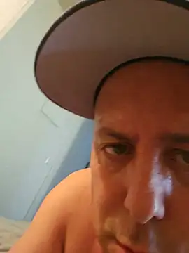 Snapshot of Martin_dick78 chatting on 06/19/26, 12:00 Martin dick78 online show from 06/19/26, 12:00