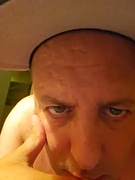 Snapshot of Martin_dick78 chatting on 06/12/26, 08:06 Martin dick78 online show from 06/12/26, 08:06