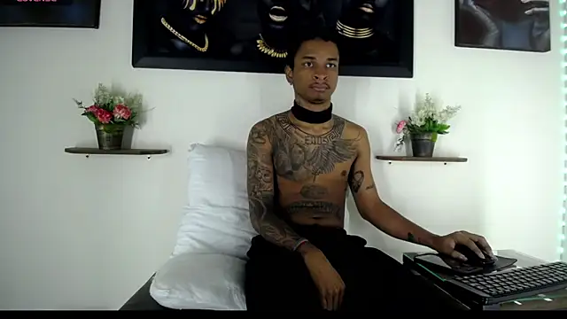 Tatoo Noah online show from 02/25/26, 01:11