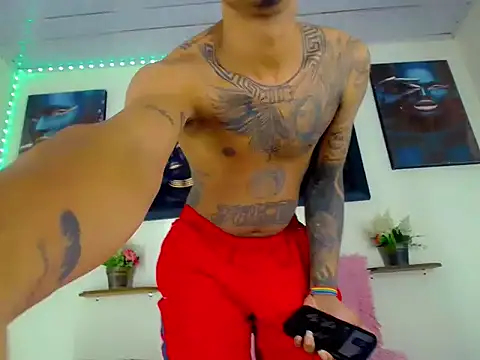 Tatoo Noah online show from 04/13/26, 01:04