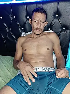 juanmaur22 online show from 02/14/26, 12:16