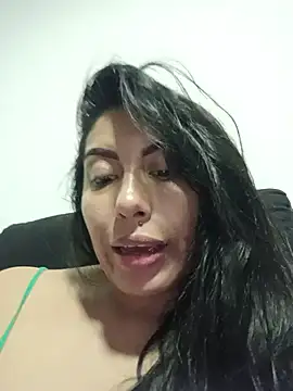 Snapshot of LizaLorini chatting on 08/04/26, 01:43 LizaLorini online show from 08/04/26, 01:43