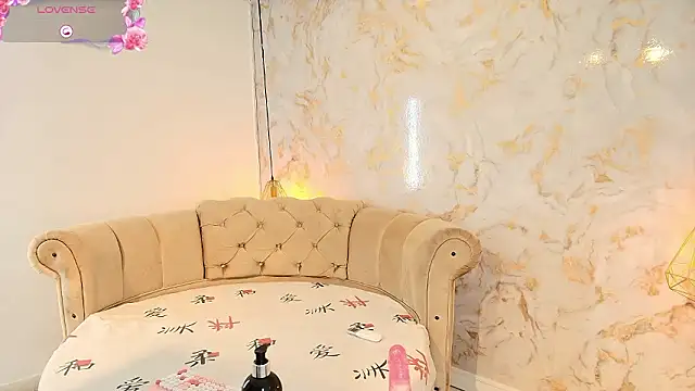 Snapshot of tifanibrown chatting on 02/03/26, 12:21 tifanibrown online show from 02/03/26, 12:21