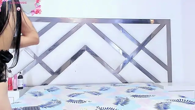 Snapshot of tifanibrown chatting on 02/20/26, 01:13 tifanibrown online show from 02/20/26, 01:13