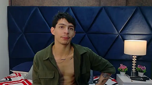 Logan Woods online show from 02/16/26, 08:07