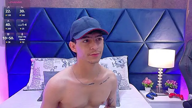 Logan Woods online show from 02/12/26, 02:39