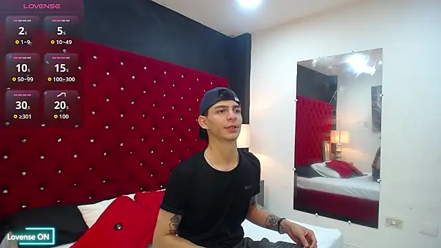 Logan Woods online show from 02/03/26, 09:42