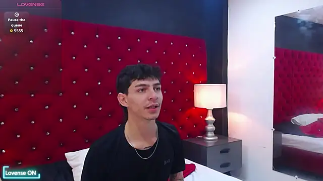 Logan Woods online show from 02/08/26, 06:16