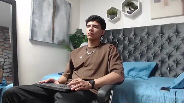 Tobias Vega online show from 03/31/26, 11:40