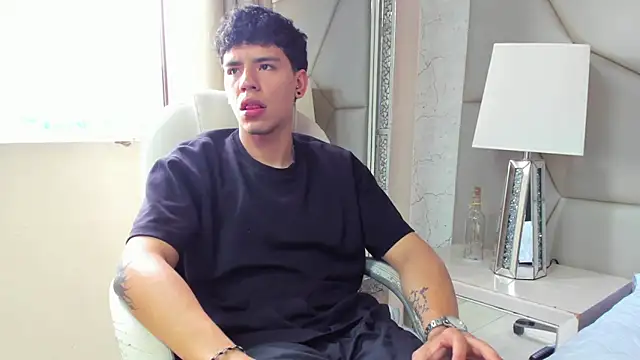 Tobias Vega online show from 04/03/26, 09:43