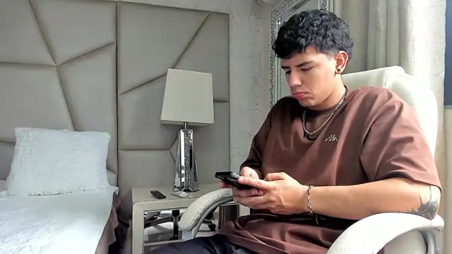 Tobias Vega online show from 03/18/26, 06:09