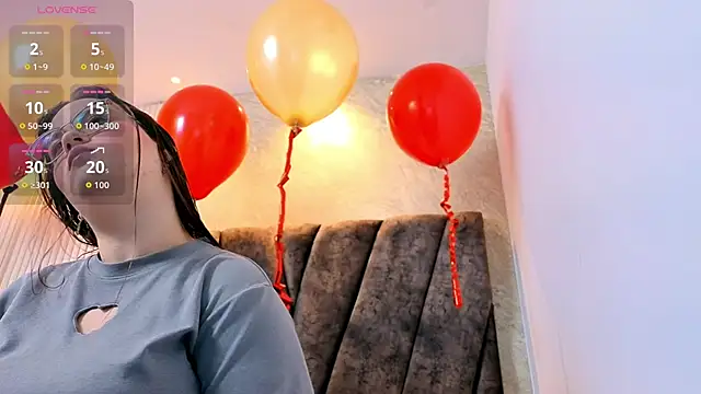 zoe hugeboobs online show from 02/14/26, 12:05